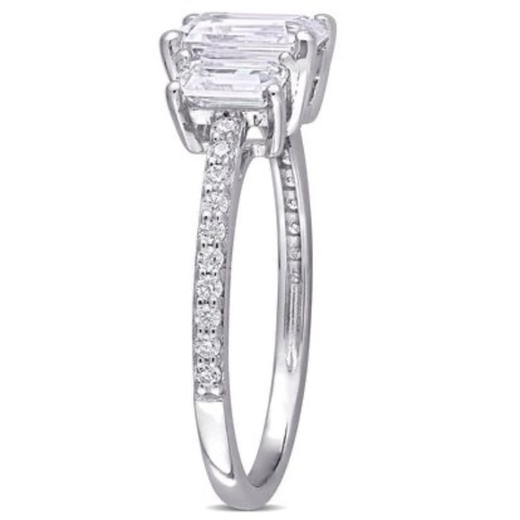Miadoro Moissanite Engagement Ring - Picture 4 of 5